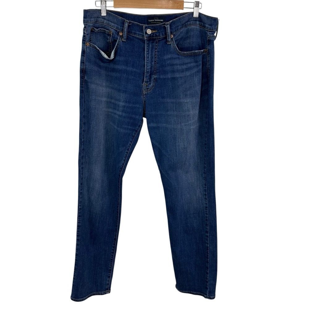 Lucky Brand Men's 121 Slim Blue Jeans Size 36W 32L Slightly Distressed 5 Pocket